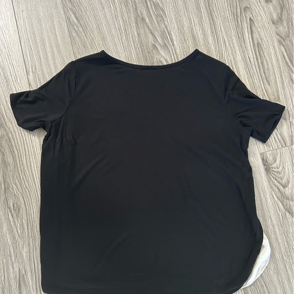 Aritzia Wilfred Silk Split Side T-shirt Blouse Short Sleeve Black Cream Size XS - Picture 2 of 5
